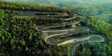 रामगढ़ में पर्यटन गतिविधियों को मिल रहा बढ़ावा: पतरातू घाटी और डैम क्षेत्र में बढ़ रही पर्यटकों की भीड़