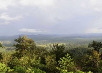 गोड्डा में बढ़ रही पर्यटन संभावनाएं: धार्मिक स्थलों और प्राकृतिक क्षेत्रों को विकसित करने की मांग तेज