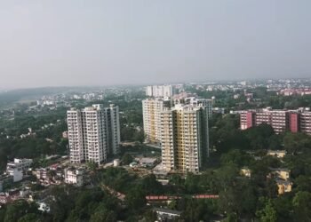 धनबाद में कोयला उद्योग की गतिविधियों में तेजी: आर्थिक गतिविधियां बढ़ीं, पर्यावरण और सुरक्षा पर उठे सवाल