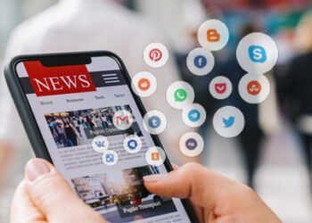 📱 सोशल मीडिया का बढ़ता असर: युवाओं की जिंदगी, करियर और सोच पर पड़ रहा गहरा प्रभाव