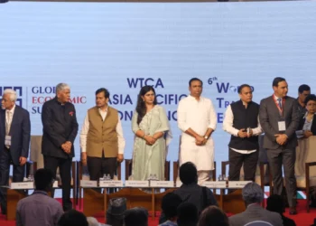 🌍 वैश्विक मंच पर बढ़ रहा सहयोग: कई देशों ने व्यापार और तकनीक के क्षेत्र में बढ़ाई साझेदारी