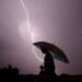 🌧️ अचानक बदला मौसम का मिज़ाज: कई राज्यों में तेज बारिश और आंधी की चेतावनी, लोगों को सतर्क रहने की सलाह